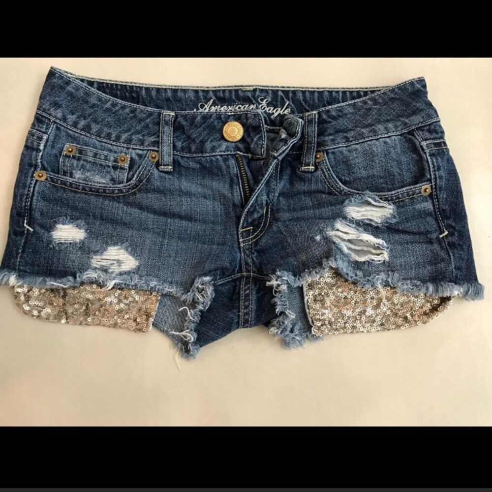 AE distressed shorts sz00